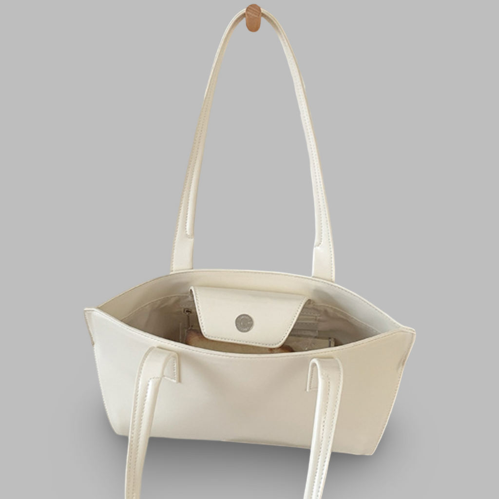 AVELLIA